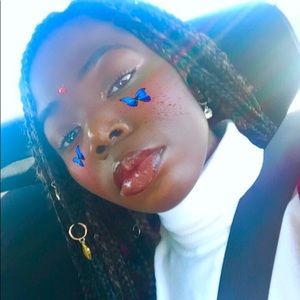 Meet your Posher, Camille